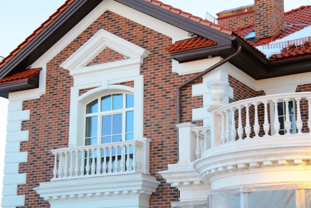 Фасадный лепной декор