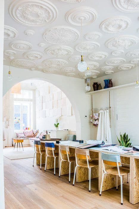 Розетка из полиуретана Orac Decor R11